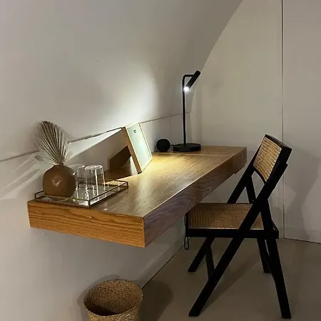 Es לינה וארוחת בוקר נאפולי