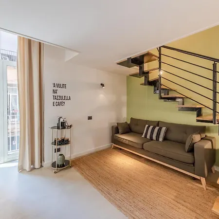 ベッド・アンド・ブレックファスト Es ナポリ