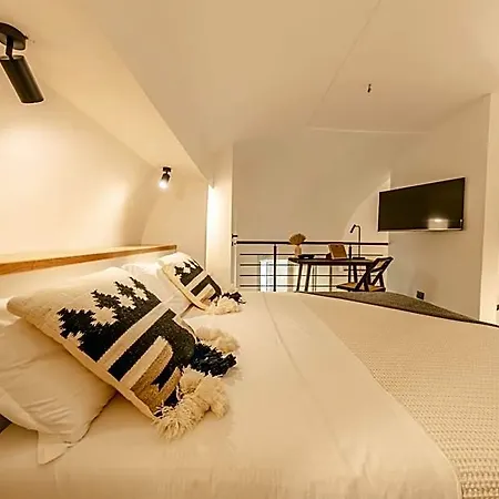 Bed & Breakfast Es 4*